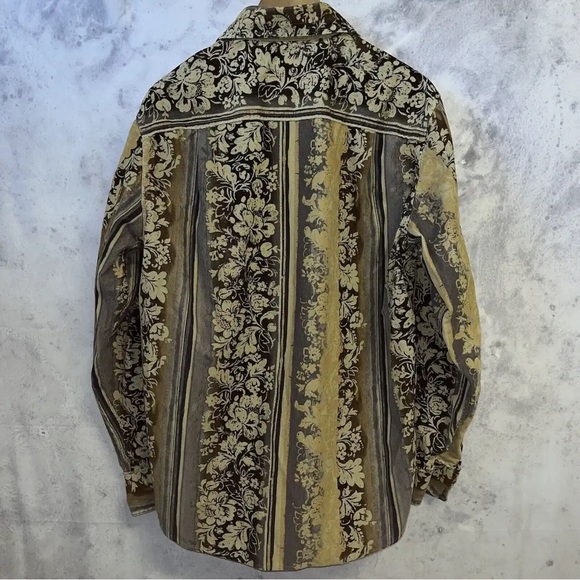 Indigo palms co denim tommy Bahama button down - Picture 2 of 5